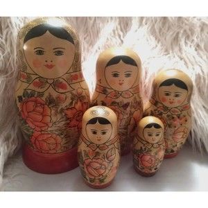 Vintage Rare Wood USSR Soviet Collecatabe Nesting  Dolls Matryoshka Hand Painted